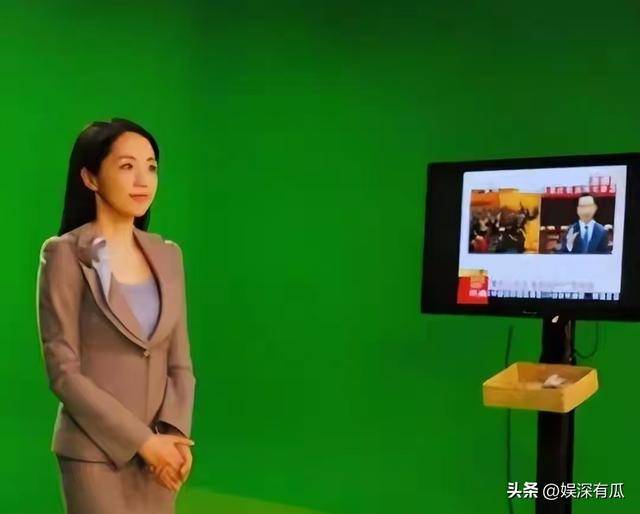 央视“气象一姐”：嫁初恋丁克15年，却因婆婆一个举动，40岁生子