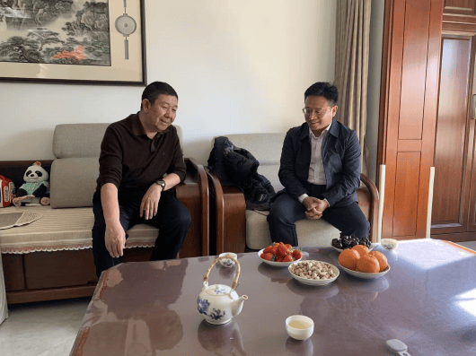 春节慰问老干部，声声祝福暖人心，浓浓关怀情意真