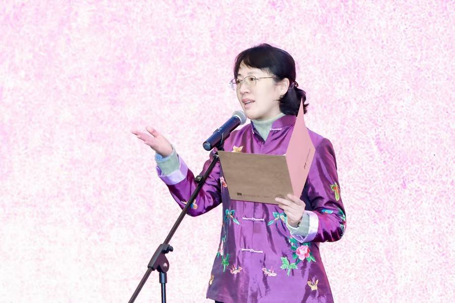 花开有时，绘就城市诗情——鲍莺作品展在刘海粟美术馆呈现二十年艺术求索