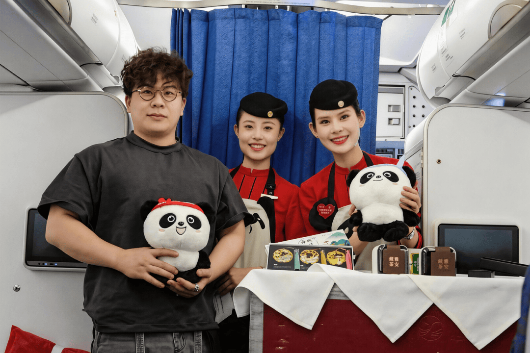 华体会- 华体会体育官网- 体育APP下载雅安携手四川航空推出“天府之肺·熊猫雅安”文旅体验