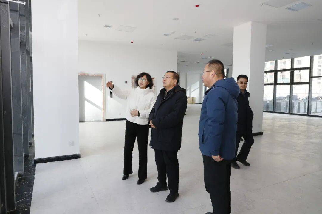 梁敬华在我市工人文化宫项目建设工地指导工作_运营_栗艳_用地