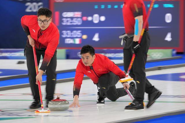 米兰冬奥｜41岁徐晓明时隔12年再米兰体育- 体育官方网站 世界杯官方指定投注平台战冬奥中韩跨国伉俪为中国冰壶默默奉献