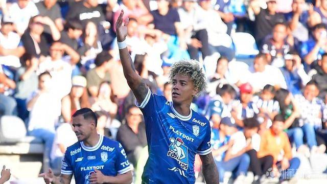 墨西哥媒体：武汉三镇成功签下委内瑞拉国脚前锋卡迪斯，签约两年