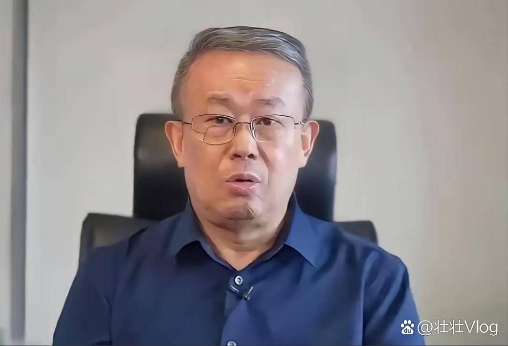 最近,通信评论人项立刚的一番话在网上掀起讨论。他直言,如果取消高考,最先受益的不会是普通家庭,而是资源充足的权贵阶层。他引用上世纪“推荐上大学 ...