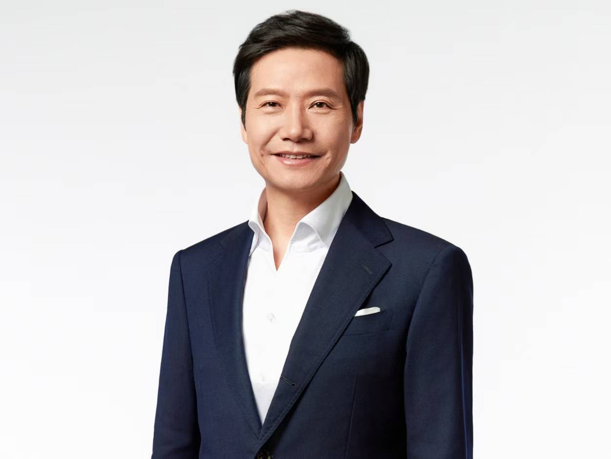 雷军两会聚焦“车与机器人”：推动人形机器人“转正”上岗，强化智驾安全教育