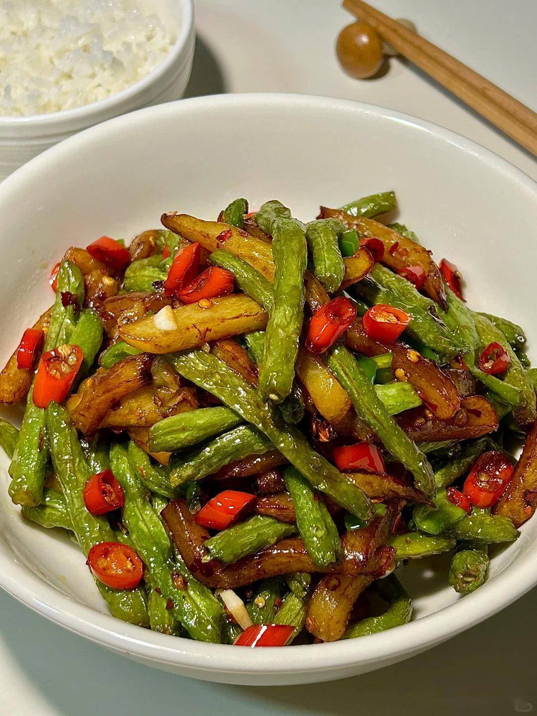 家常烧豆角最好吃的做法比干锅还香入味吃不腻