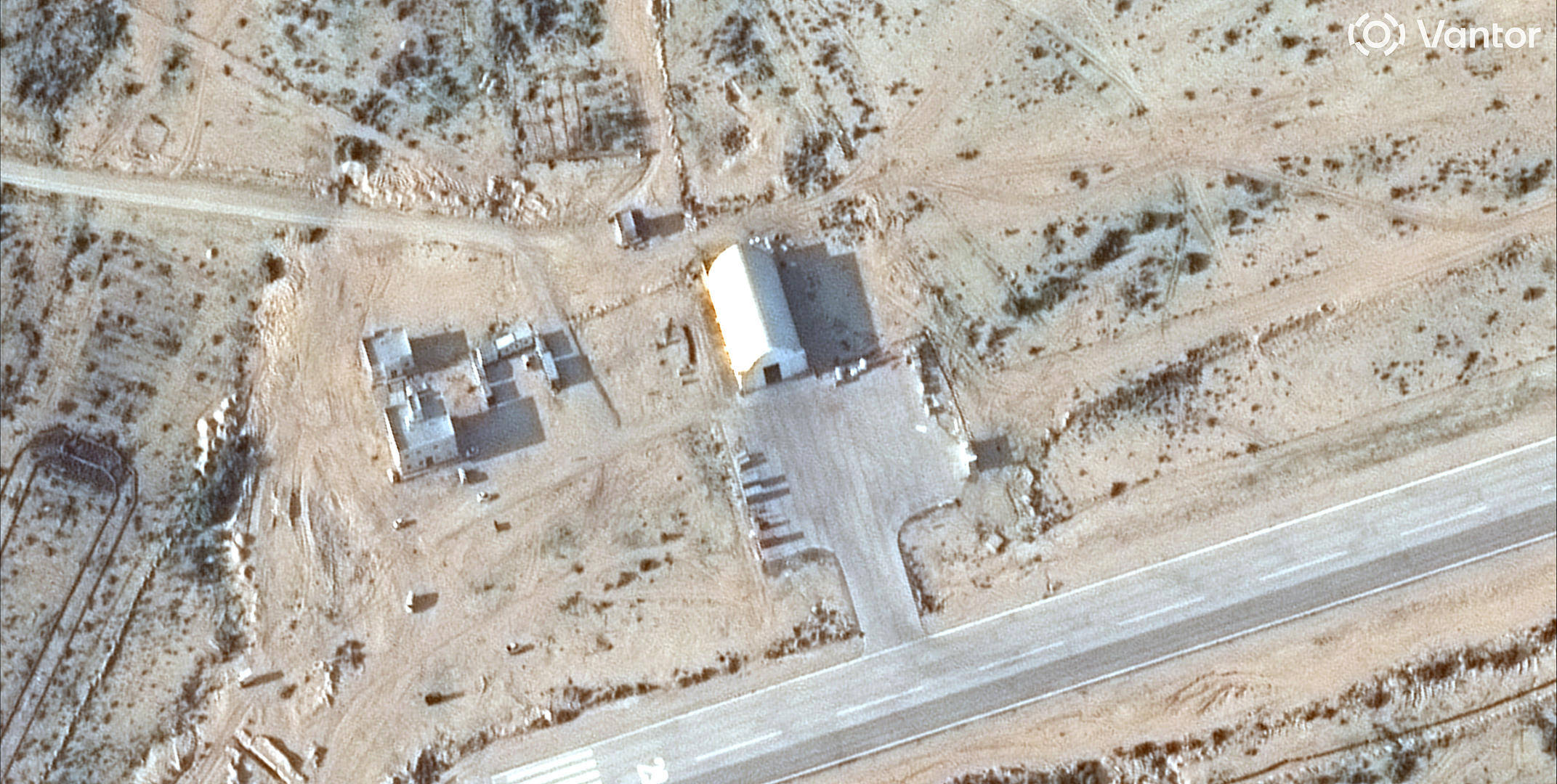 战事进入第9天，美陷“冲突经济学”：每天耗资8.9亿美元，向乌求助抵御无人机