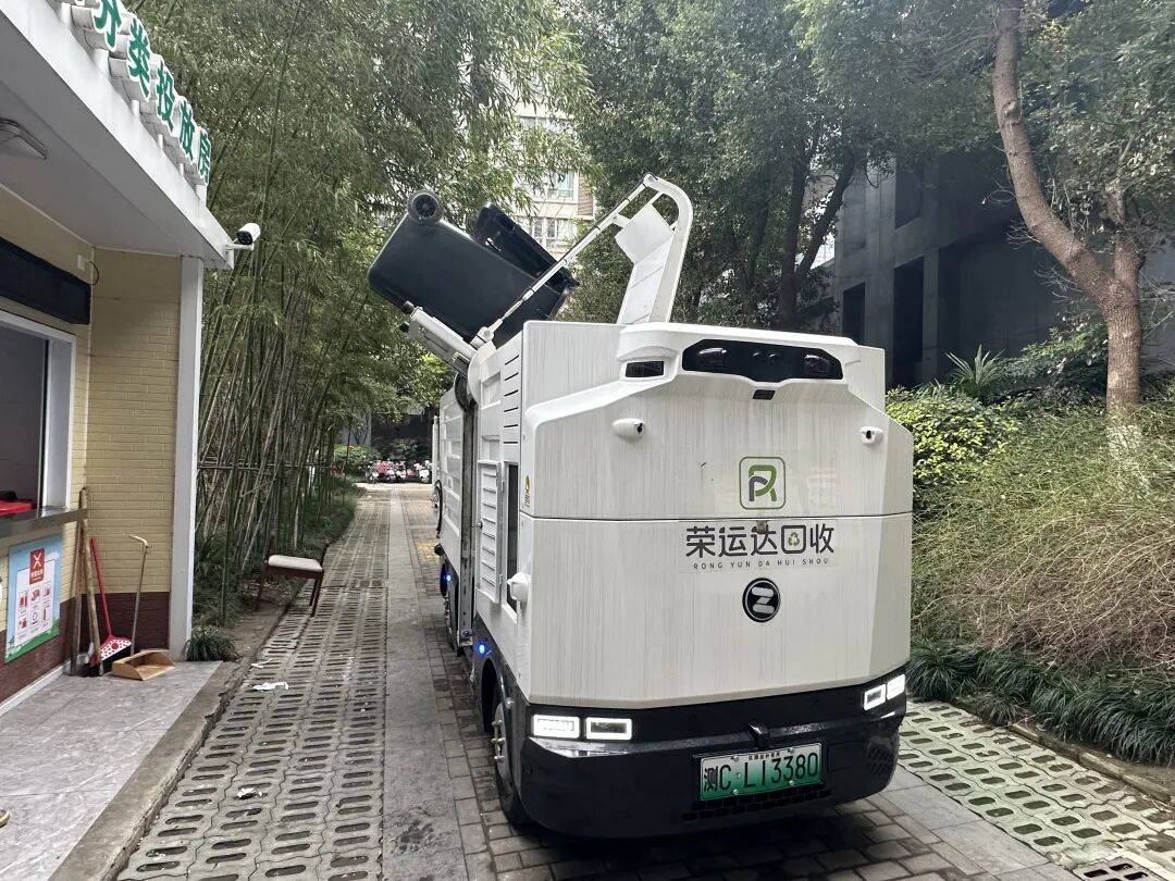 无人驾驶其他垃圾转运车，发车！ 