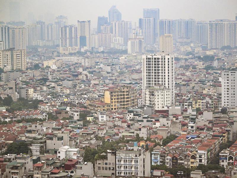 越南燃油价格暴涨 民众抱怨“加不起油” -华闻时空