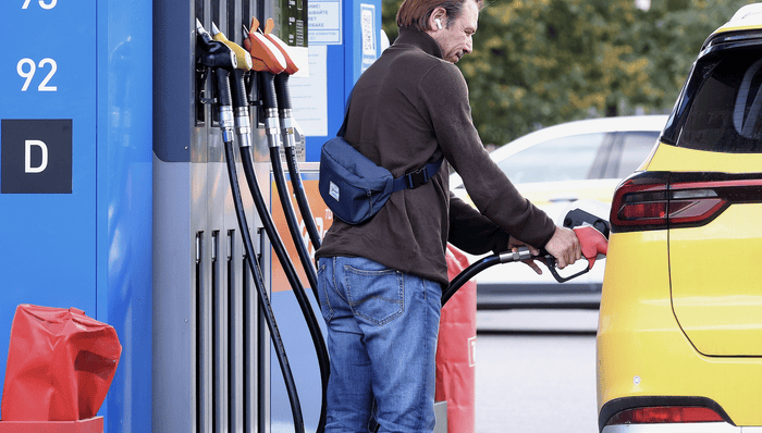 “断油”！俄罗斯4月1日起将禁止汽油出口 -华闻时空