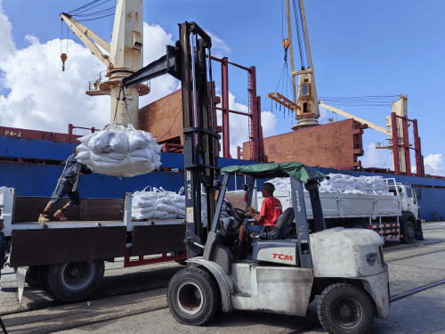 图片[3]-古巴：感谢中国无条件支持，古巴并不孤单！中国援古巴第三批15600吨大米已交付-华闻时空