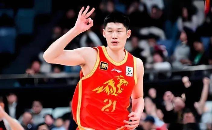 最新消息！辽宁新援将穿郭艾伦13号！张皓嘉特训防守，锁死胡金秋