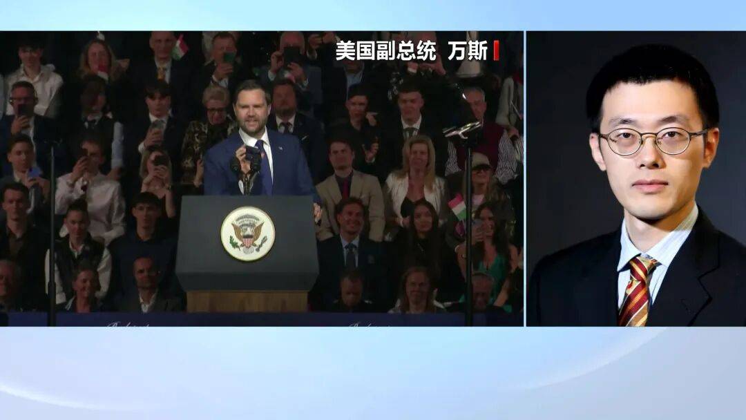 美副总统万斯登机，启程前往巴基斯坦参加美伊谈判，特朗普女婿随行，“总统已提供相当明确的指导方针”！为什么是万斯？专家解读