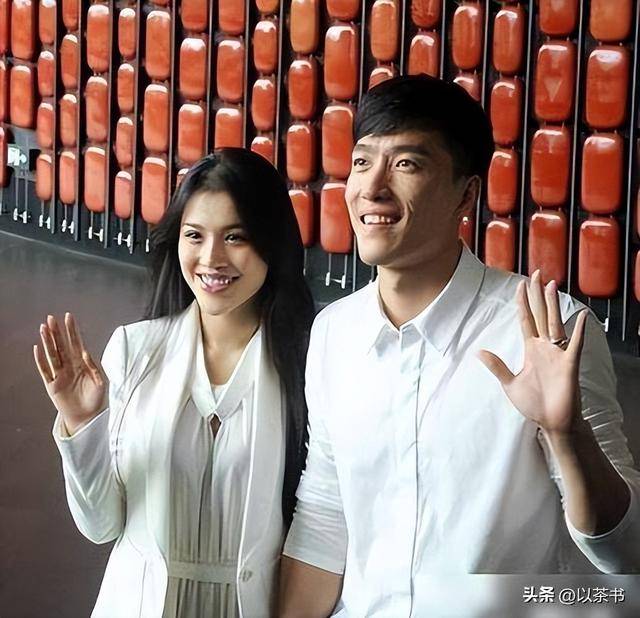 与刘翔闪婚闪离后,她离开上海和母亲相依为命,如今35岁仍单身_葛天_话剧_婚姻