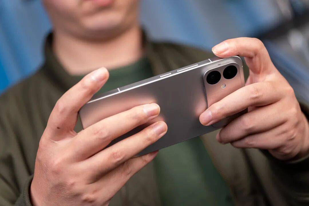 REDMI K90 Max：性能极致电竞体验无短板的中端机皇