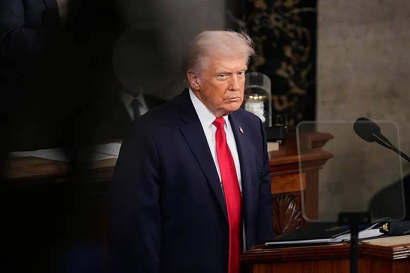 特朗普宣布延长停火期限 但维持对伊朗海上封锁 伊官员称美在为发动突袭争取时间 -华闻时空