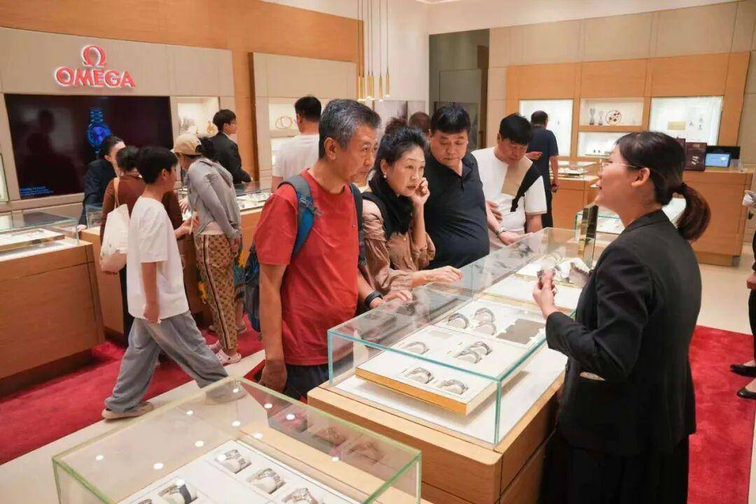 海南离岛免税政策实施15年购物金额达2864亿元，购物件数逾3.4亿件