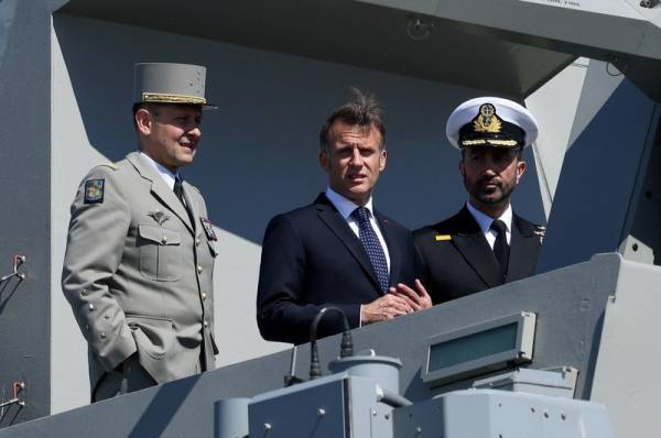 马克龙又来：中美俄都在针对我们，欧洲必须多一点自信 -华闻时空