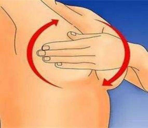 18岁女生双乳长了84个肿块