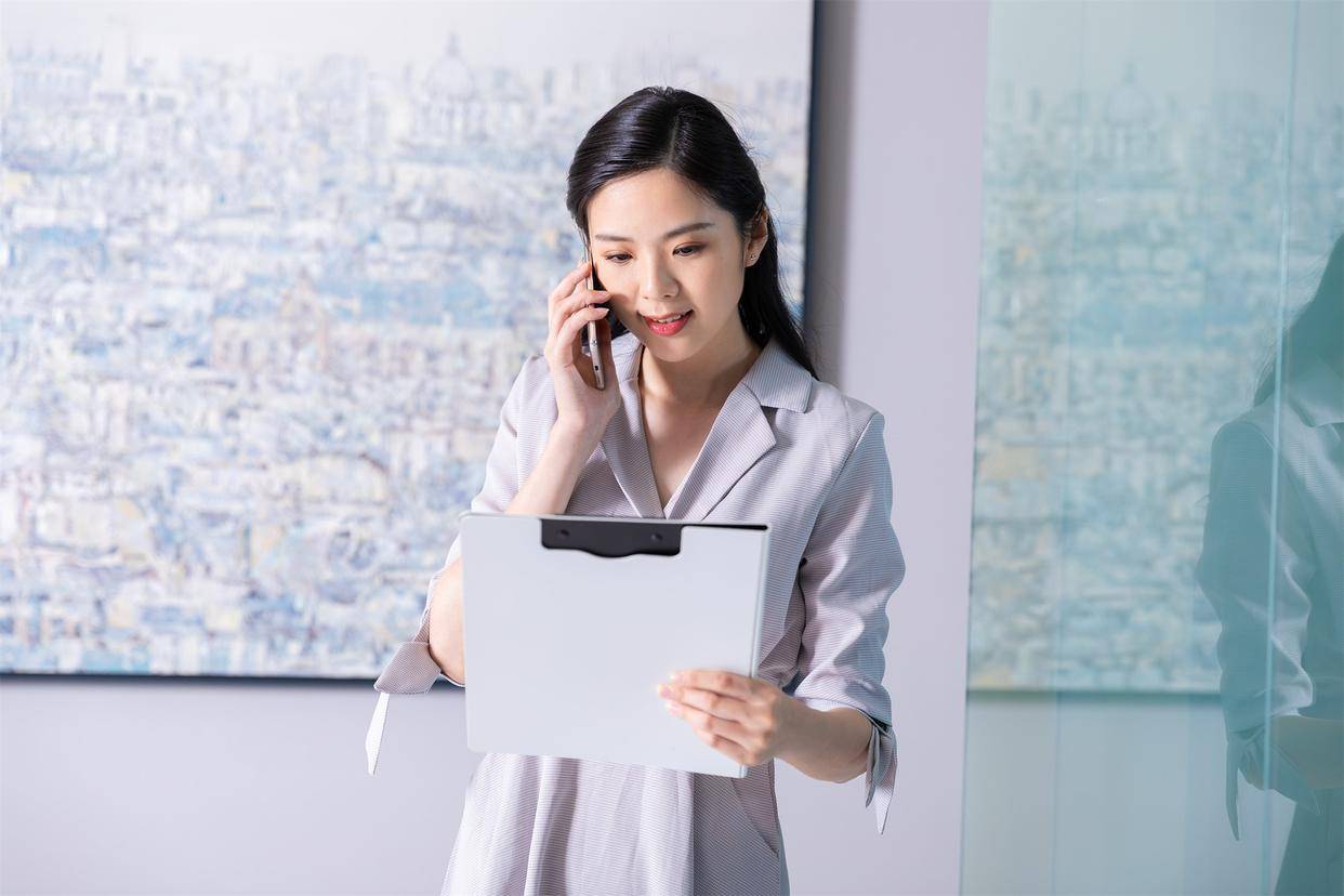 我妈在直播间花了近10万、我去退货却被怼