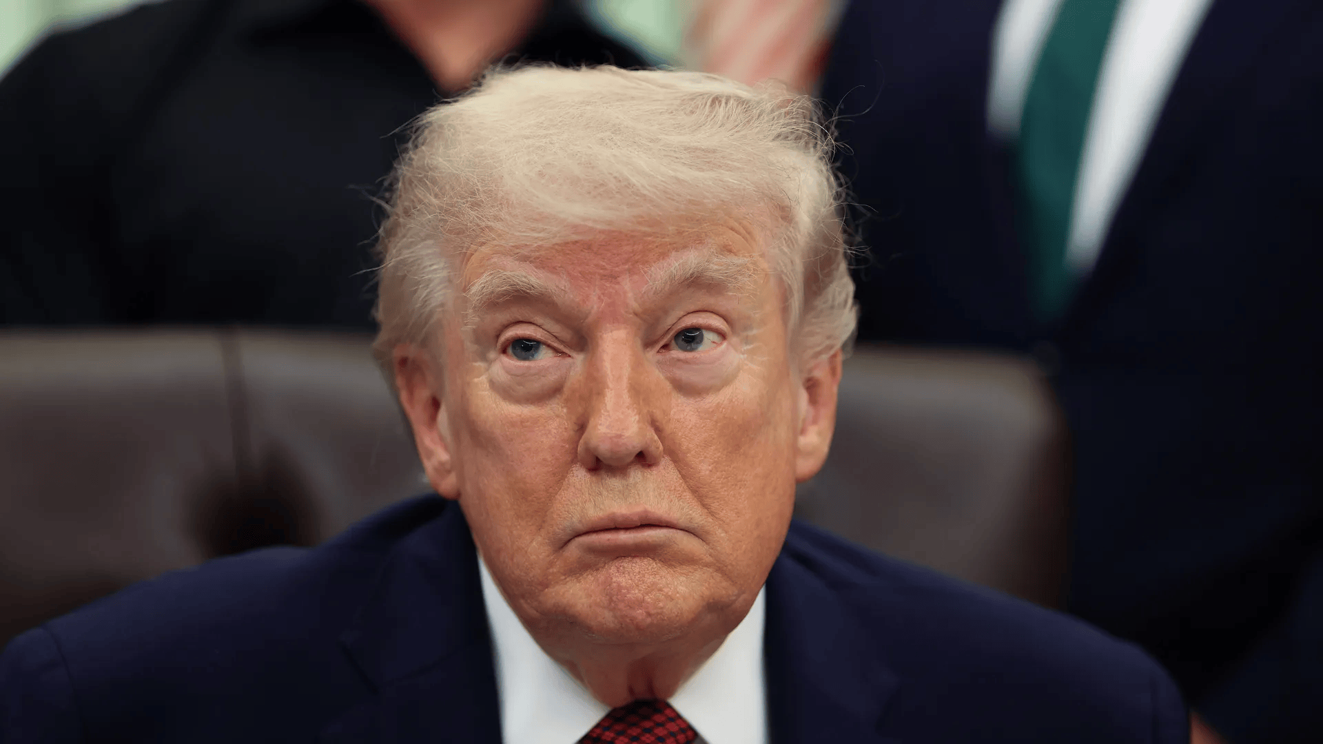 特朗普曝光伊朗停火条件，伊朗60亿美元原油遭美军封锁，数据显示：收益比战前多四成