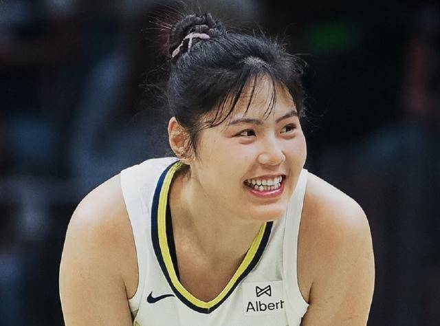 WNBA：李月汝仅4分钟3+1 飞翼险胜狂热揭幕战均破百历史首次
