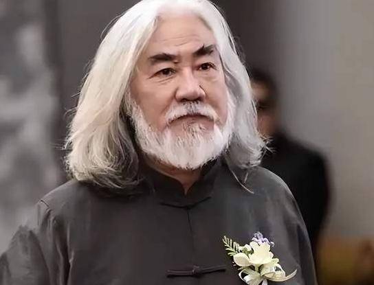 牡丹花下死?张纪中被爆转移财产,这一次杜星霖终究成了“小丑”