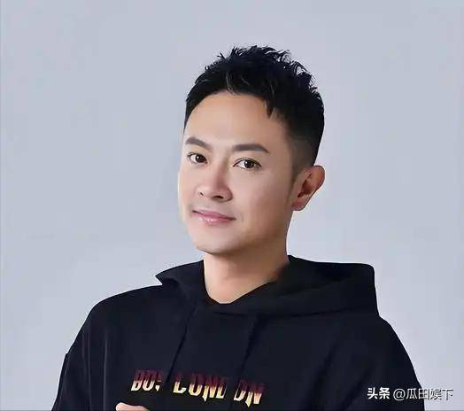 善恶终有报！“插刀教”背刺印小天14年如今的下场真是大快人心