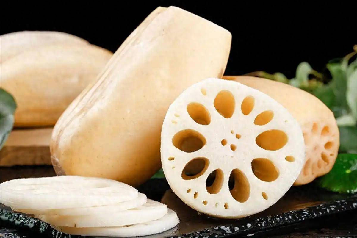 原创            莲藕大量上市！医生发现：高血糖患者吃莲藕，多注意这3点