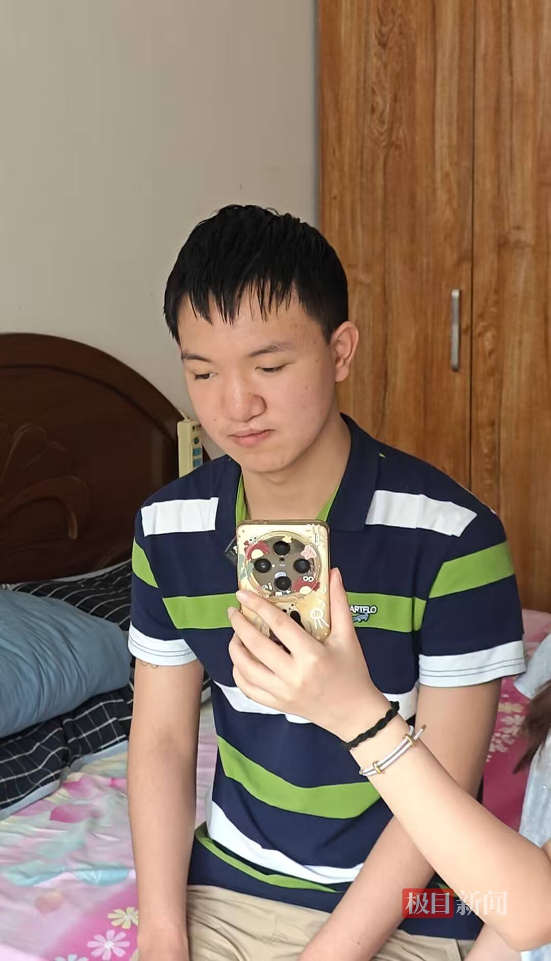 “山西挖眼案”受害男孩被长春大学录取，以后想回盲校当计算机老师，老师张龙：他听话懂事，过生日时他第一个发祝福