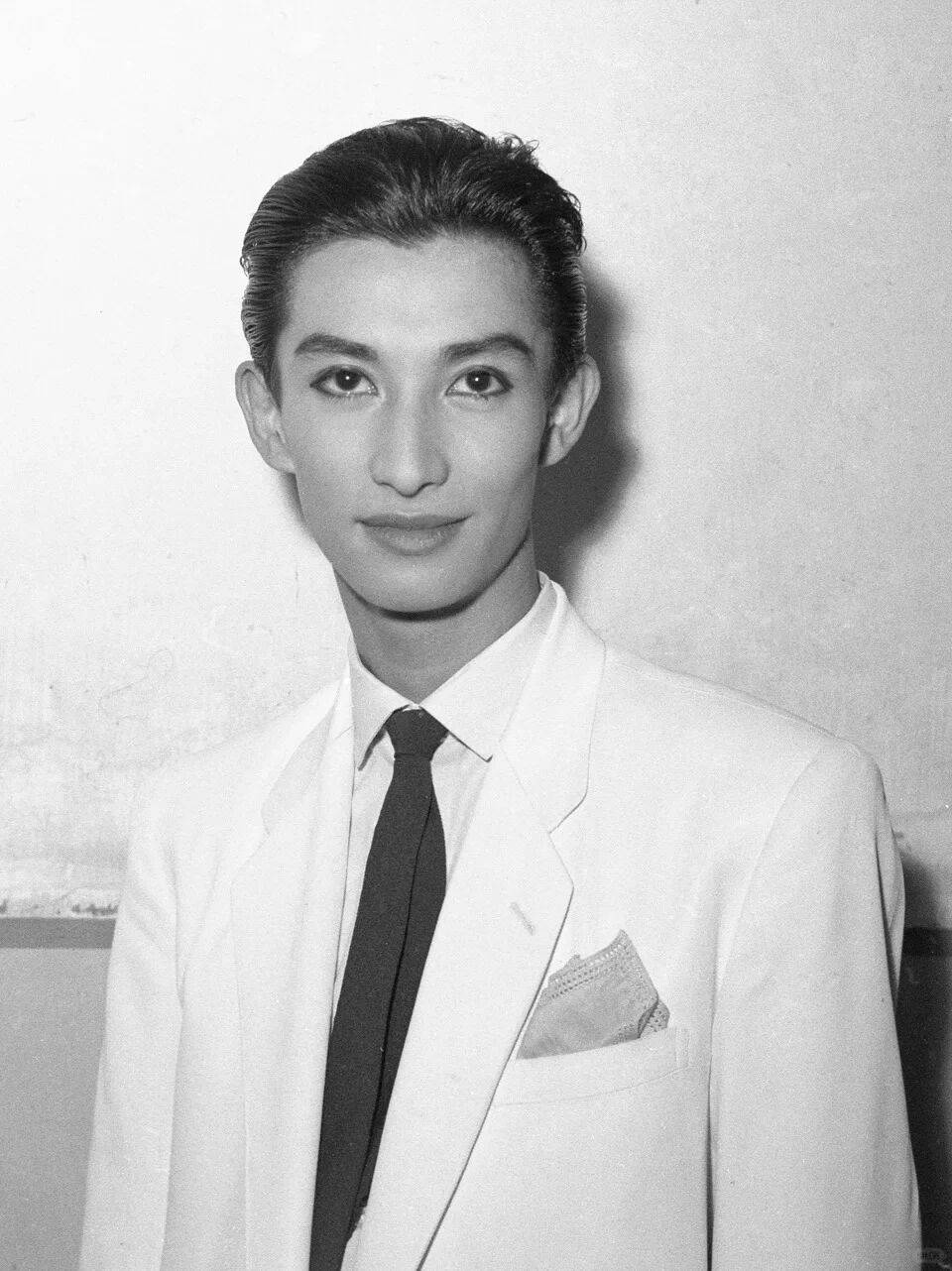日本演艺圈传奇美轮明宏去世