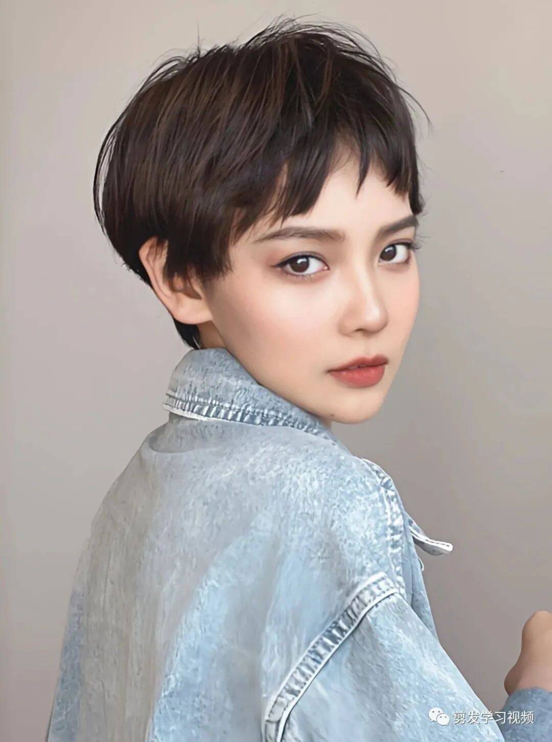 查发型