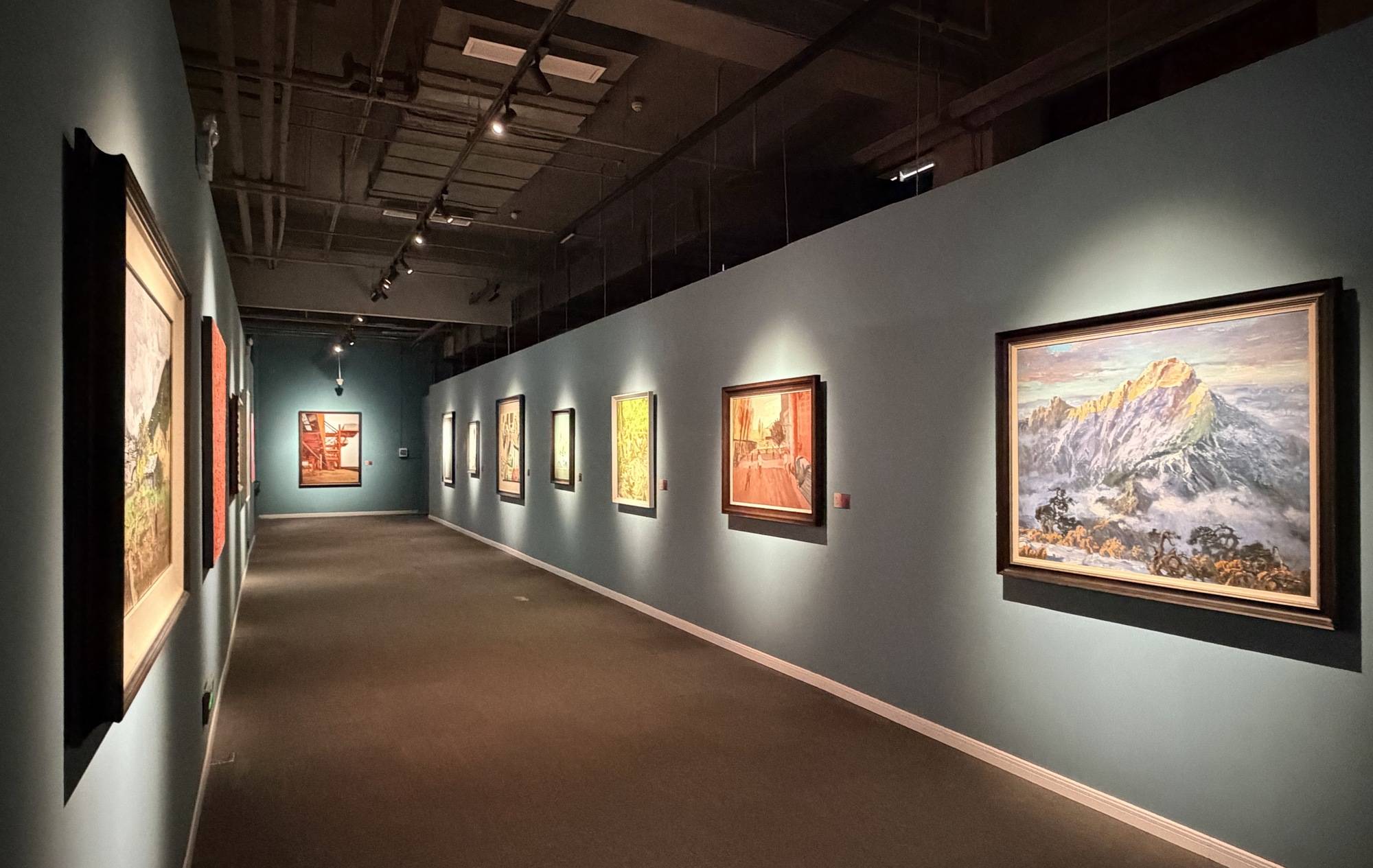 近百幅作品亮相“薪火溯源 大道新程”油画学术邀请展