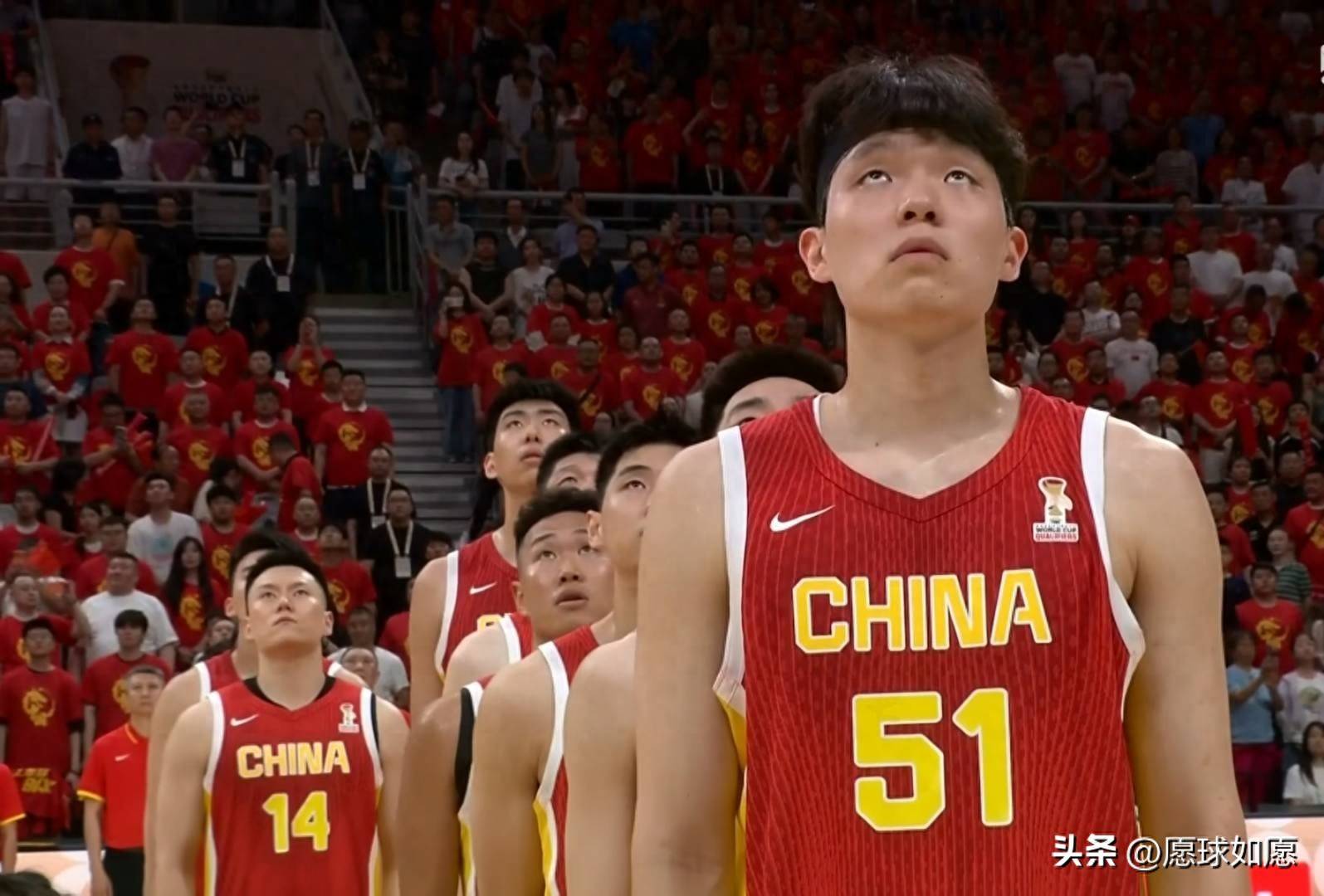 世预赛中国男篮遭日本压制！杨瀚森低迷，2人0分，郭士强焦急万分