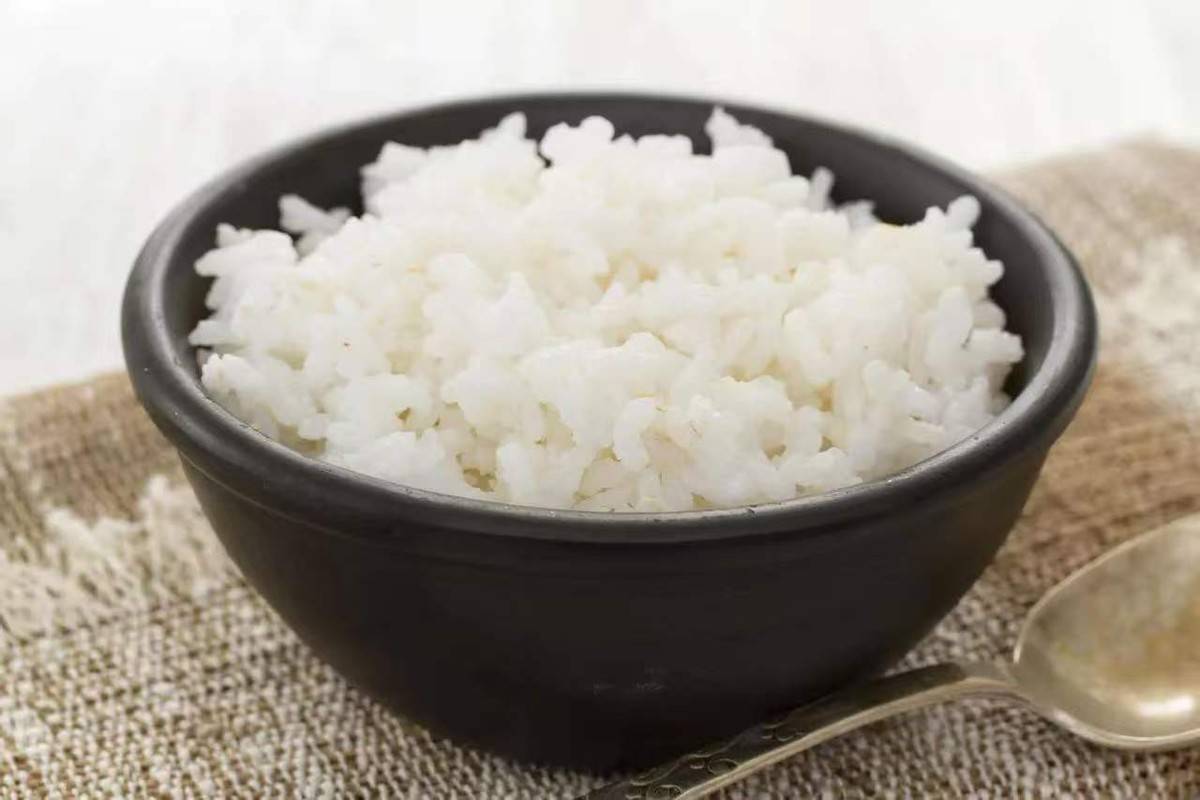 原创            长期吃冷的米饭，不仅能降低血糖，还能养胃？医生说出实话