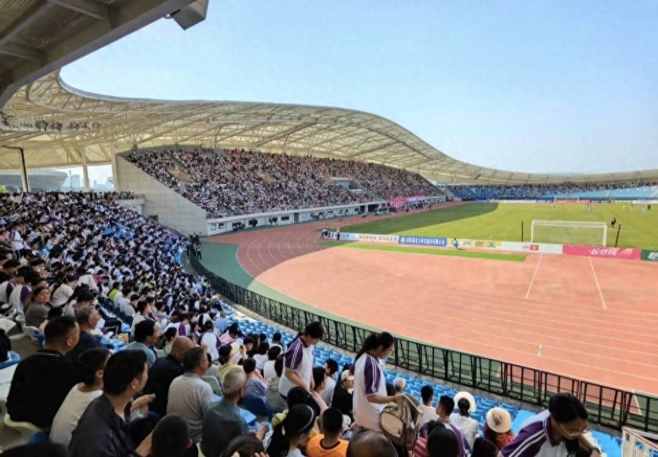 国网咸阳供电公司：赛场绽放女足风采 电力守护赛事荣光