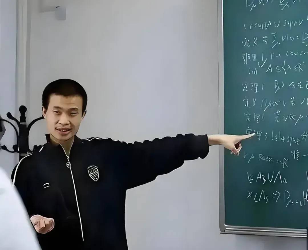 韦东奕获奖仅1天炸出一堆“牛鬼蛇神”难怪央视曾发文批评