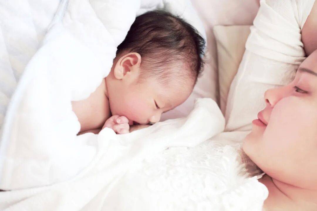 产后怕堵奶?哺乳期妈妈不宜吃的食物