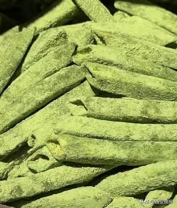 好丽友"呀土豆"涉嫌虚假宣传 薯条上裹满绿色粉末系后期添加(图2) 文章配图-1