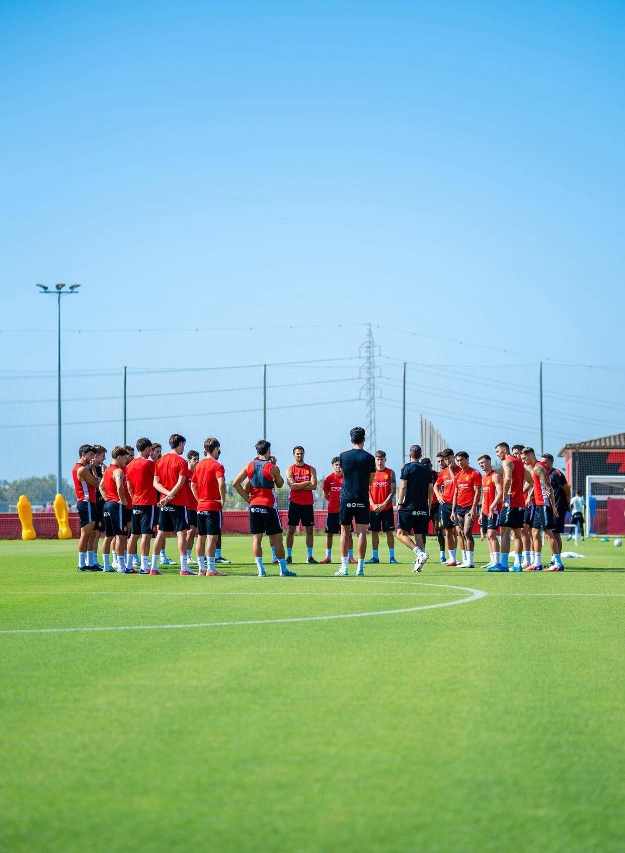 3-1，3-0 足坛激战一夜，阿森纳意外失利，大巴黎惨遭重创，马略卡引发惨案！