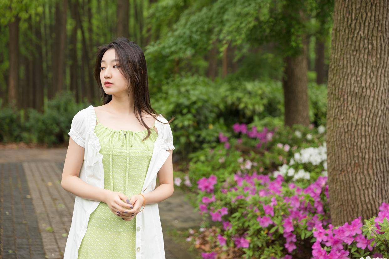 海天酱油保质期内被曝出现白色虫子 客服：夏季