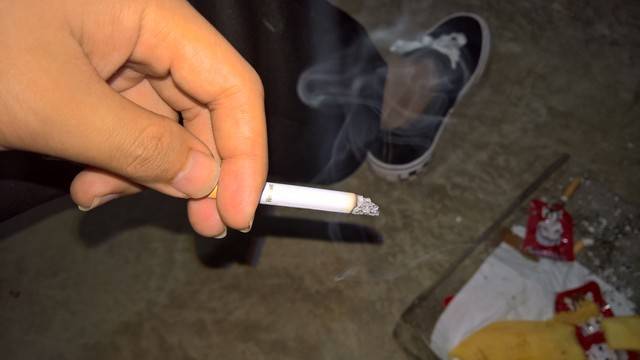 香烟被讨论！专家发现：乙肝病人抽香烟，不用多久或有5个变化！