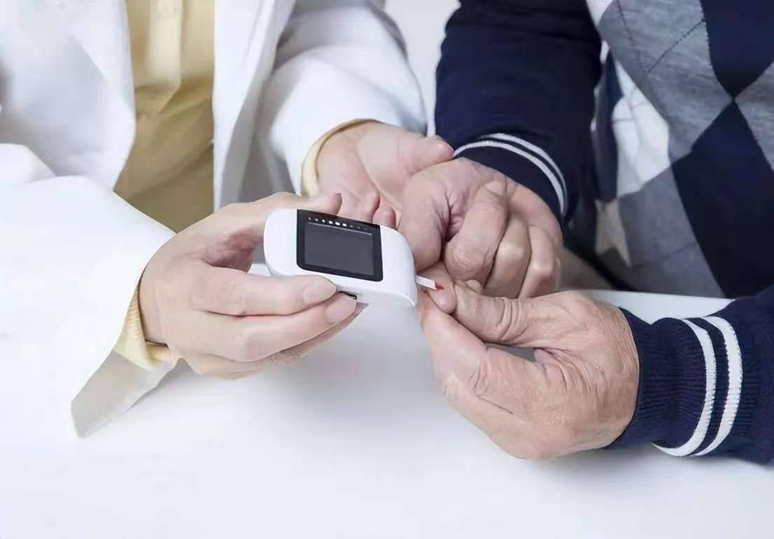 原创            每天超4500人因糖尿病去世！医生提醒：宁可多吃肉，4物也别贪多