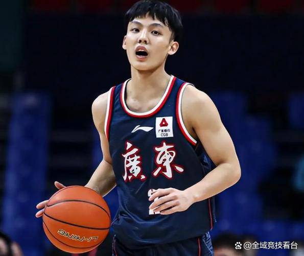 宏远最新动态！徐杰公开力挺新任主帅，焦泊乔迎来爆发契机，杜润旺离队争议
