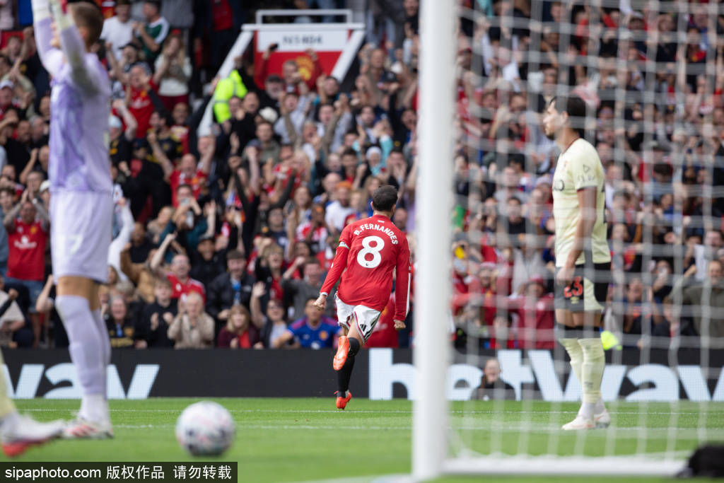 神剧本!补时2分钟反绝杀!欧冠:曼联4-0,拜仁5-0大胜,英超五队全胜!