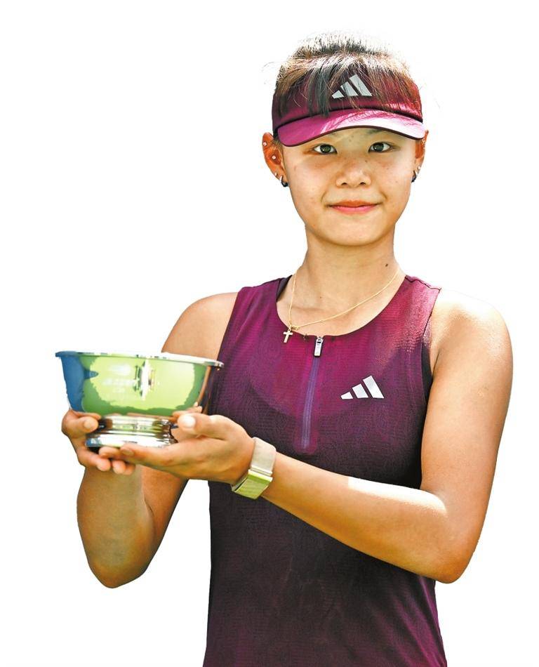 深圳小将夺美网青少年组女单冠军