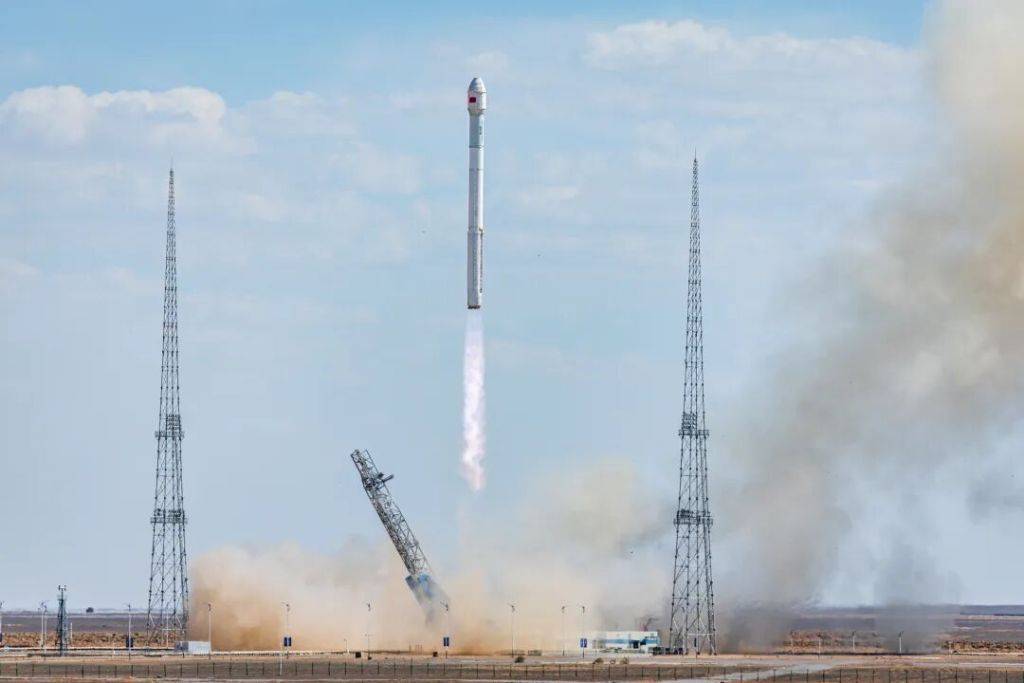 一箭10星！朱雀二号改进型遥七运载火箭发射成功 -华闻时空