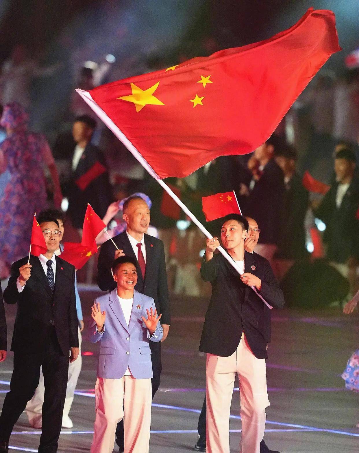 中国女篮狂胜65分，张子宇却轮休！下一战强队对决她会登场吗？