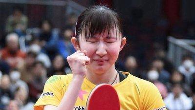 WTT 晚宴早田希娜题字 “良缘”，赛场悍将藏着温柔期许