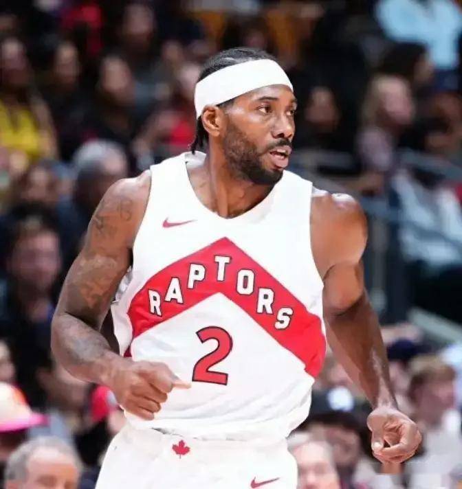 伦纳德首秀表现佳，球队豪取39分大胜，NBA新贵剑指冠军，快船是否做出最佳选择？